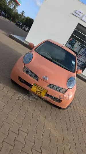 Nissan March 2006 Beige