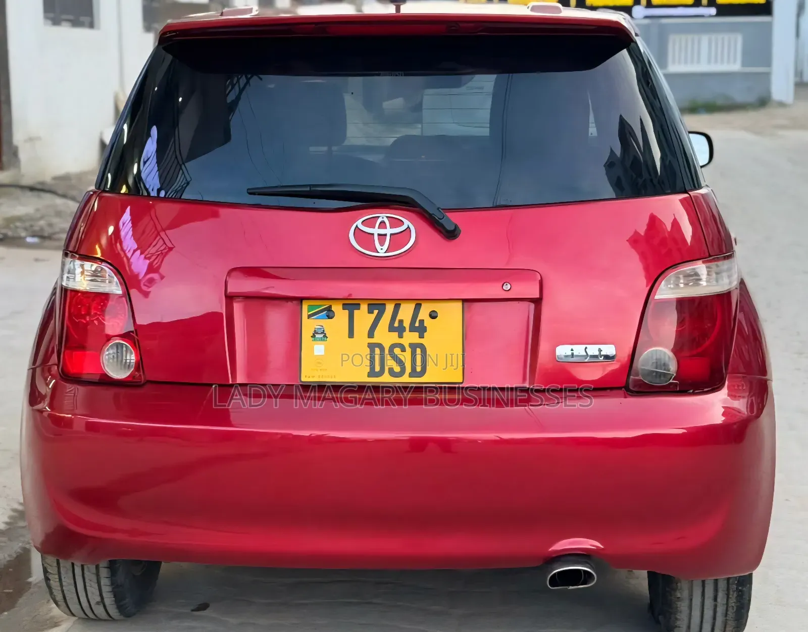 Toyota IST 2006 Red