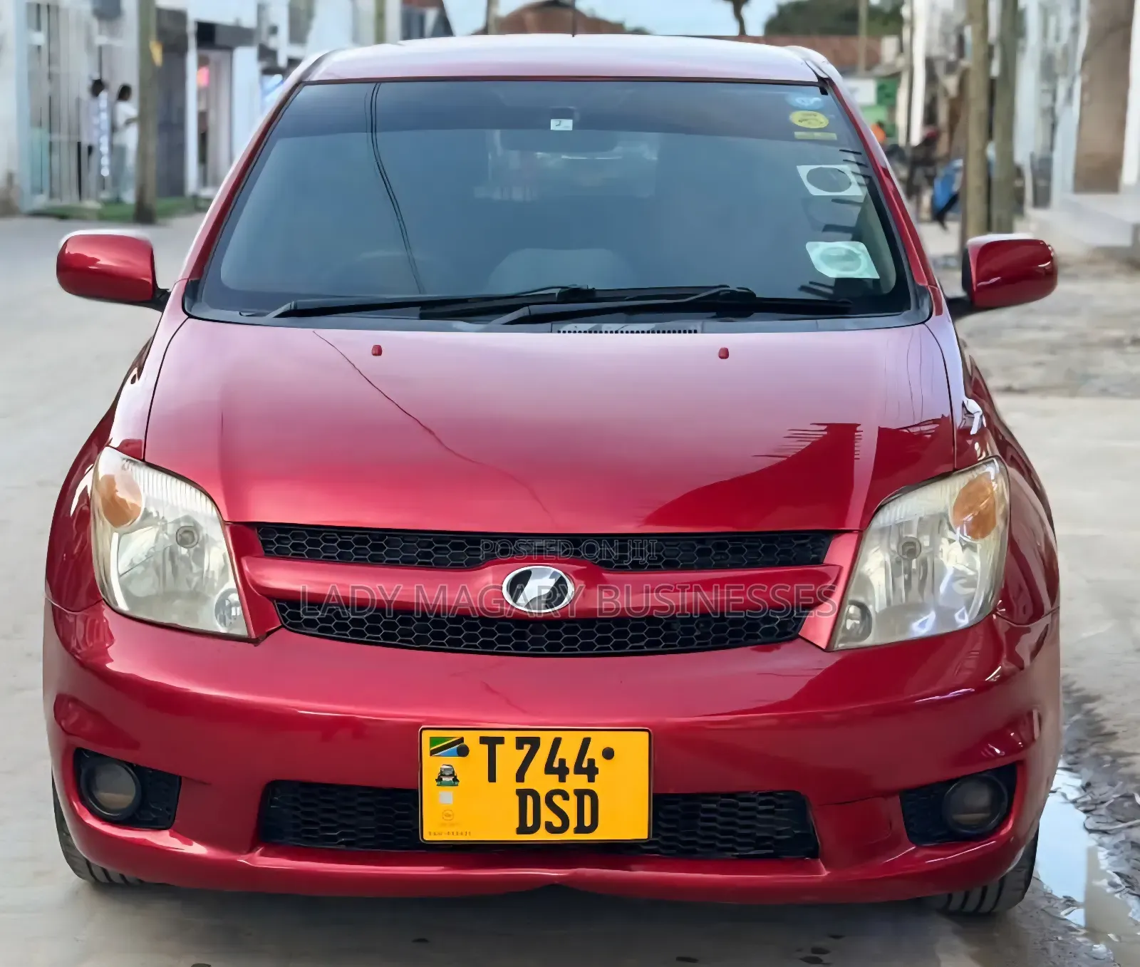 Toyota IST 2006 Red