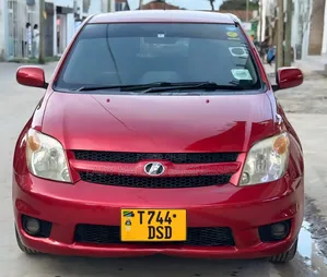 Toyota IST 2006 Red
