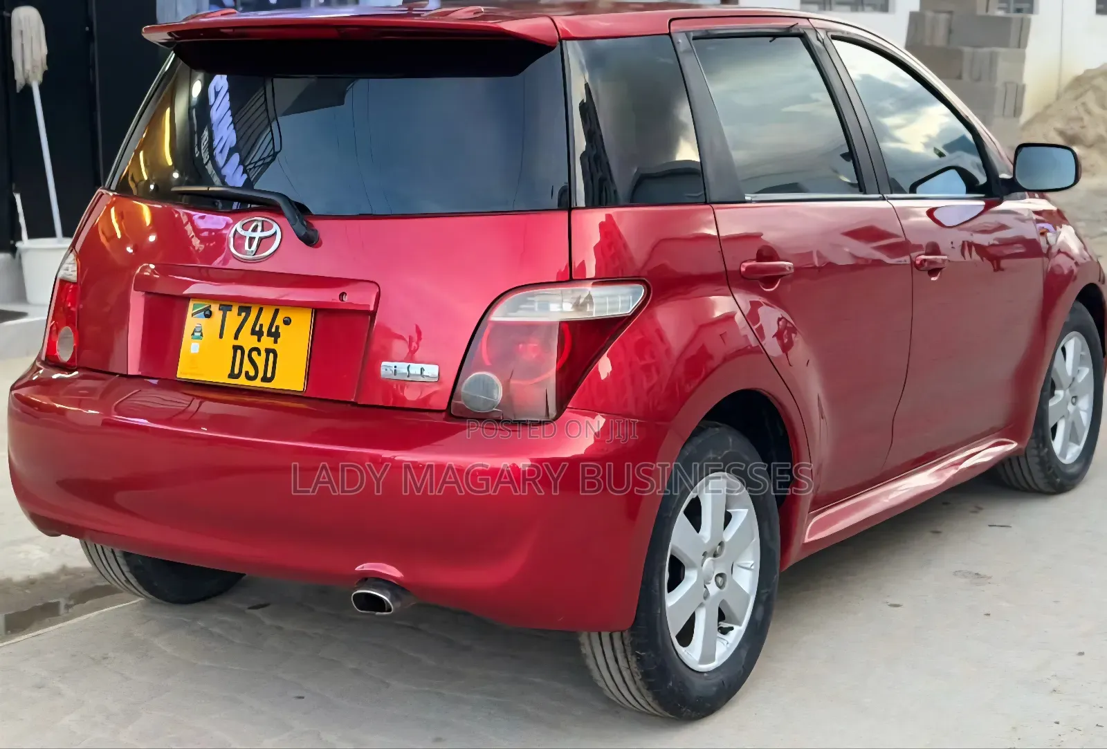 Toyota IST 2006 Red