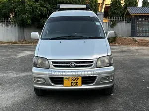 Toyota Noah 2001 Silver
