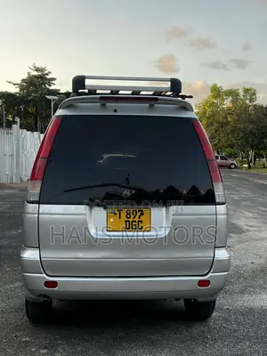 Toyota Noah 2001 Silver