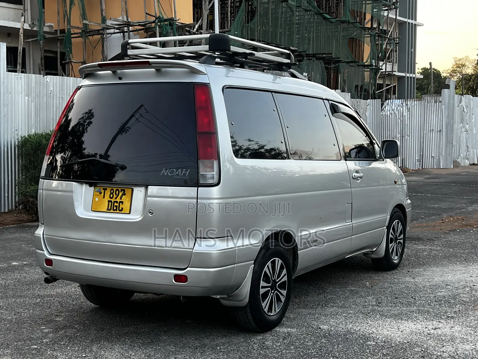 Toyota Noah 2001 Silver