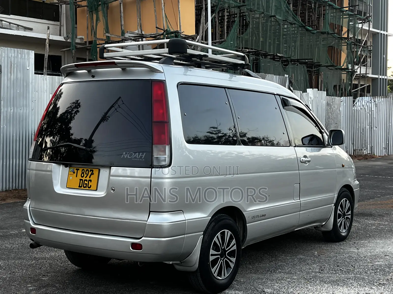 Toyota Noah 2001 Silver