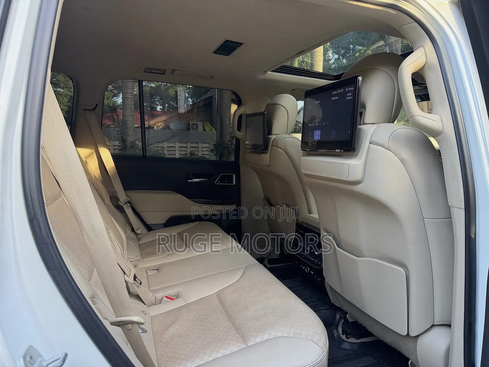 Toyota Land Cruiser 2023 White