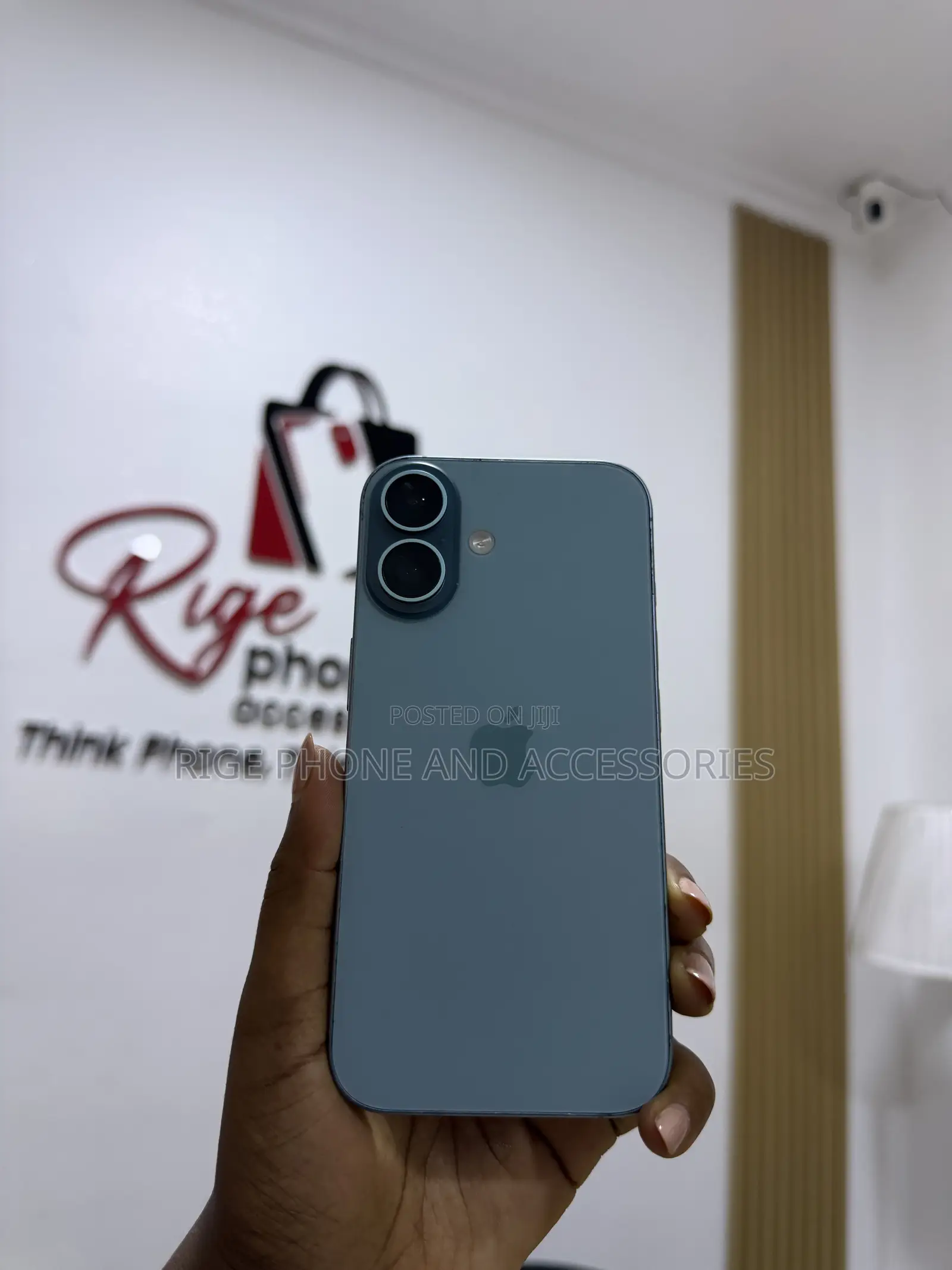 Apple iPhone 16 128 GB Green