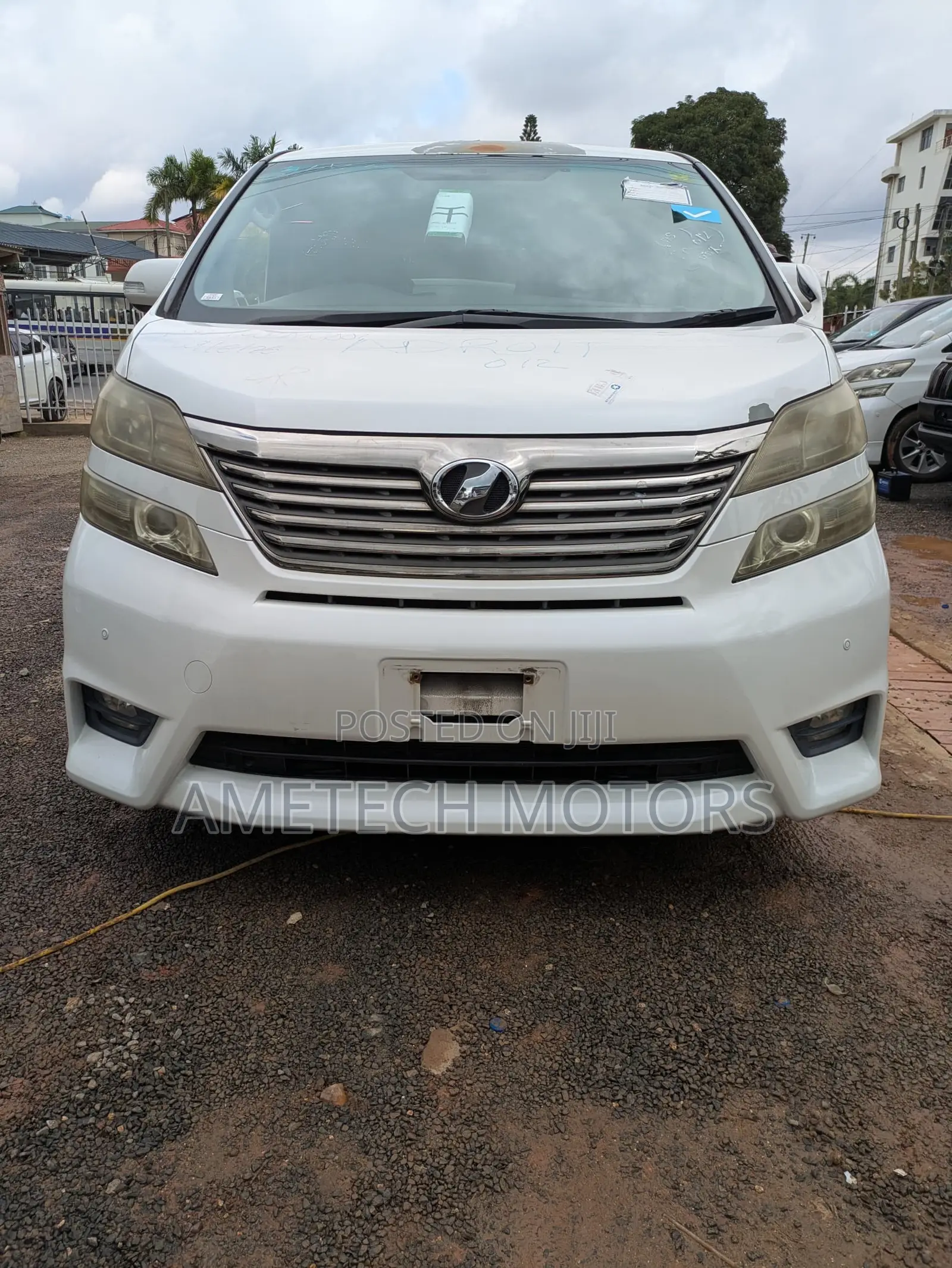 Toyota Alphard 2011 White