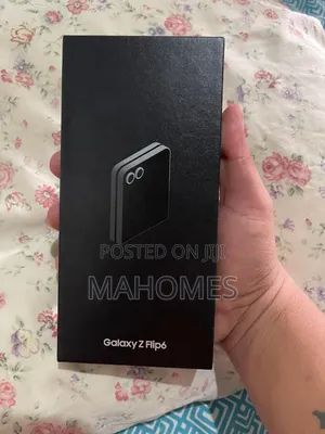 New Samsung Galaxy Z Flip6 256 GB Black