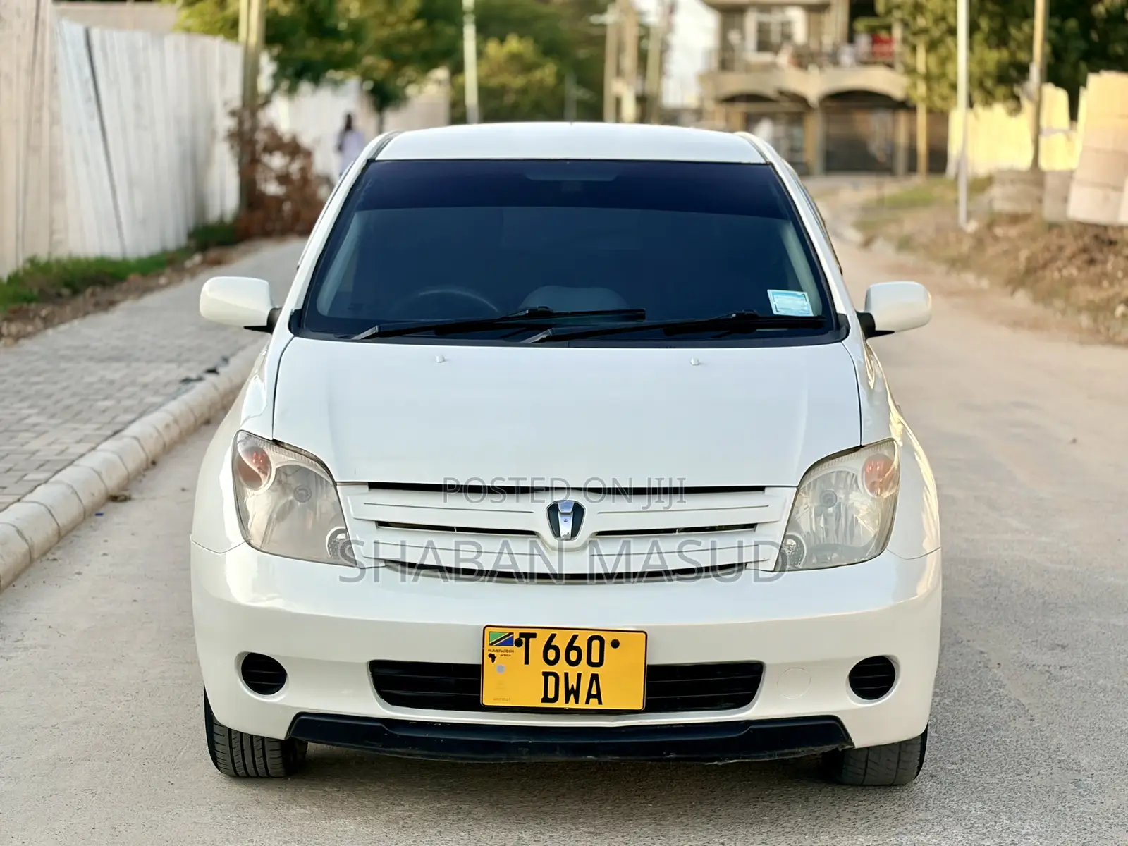 Toyota IST 2003