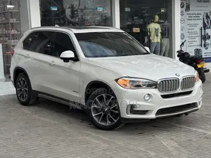 BMW X5 xDrive35d 4dr SUV AWD (3.0L 6cyl Turbodiesel 8A) 2015 White