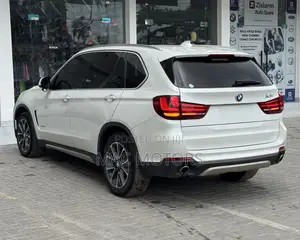 BMW X5 xDrive35d 4dr SUV AWD (3.0L 6cyl Turbodiesel 8A) 2015 White