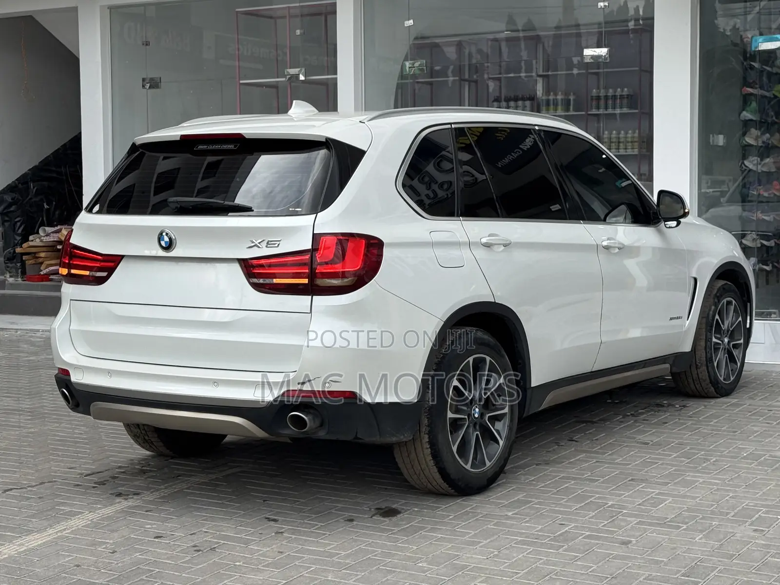 BMW X5 xDrive35d 4dr SUV AWD (3.0L 6cyl Turbodiesel 8A) 2015 White
