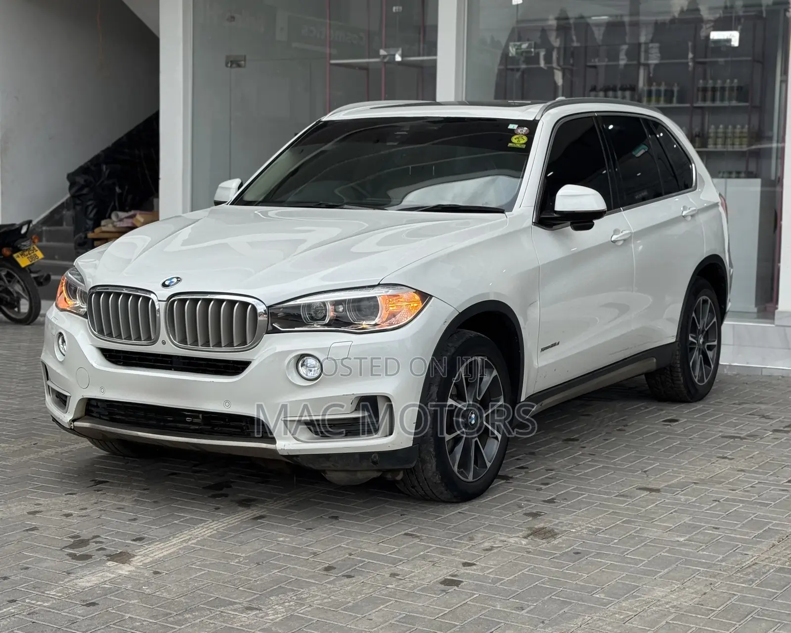 BMW X5 xDrive35d 4dr SUV AWD (3.0L 6cyl Turbodiesel 8A) 2015 White