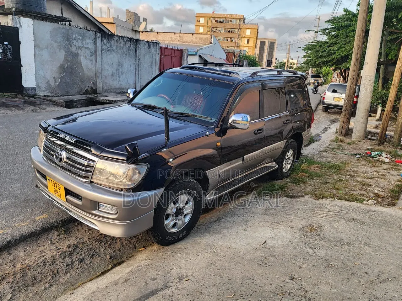 Toyota Land Cruiser 2001 Black