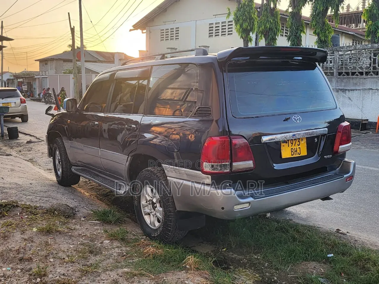 Toyota Land Cruiser 2001 Black