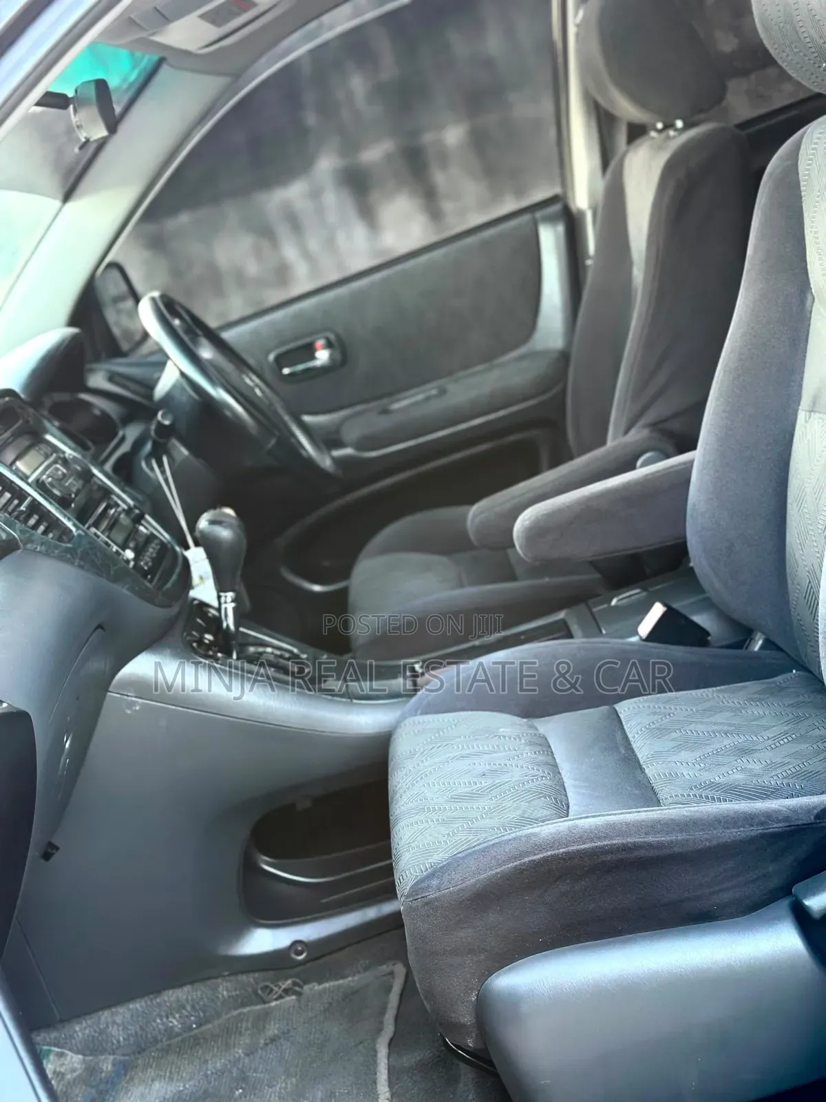 Toyota Kluger 2001 Black