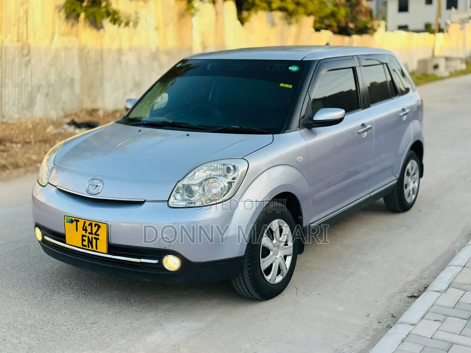 Mazda Verisa 2010 Silver