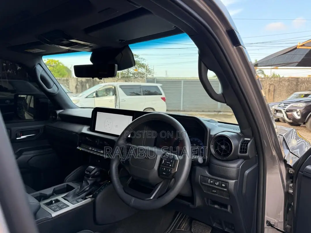 Toyota Land Cruiser Prado 2.8 2024 Gray