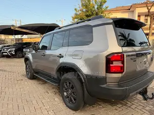 Toyota Land Cruiser Prado 2.8 2024 Gray