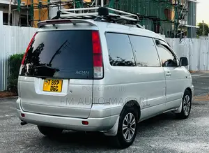 Toyota Noah 2001 Silver