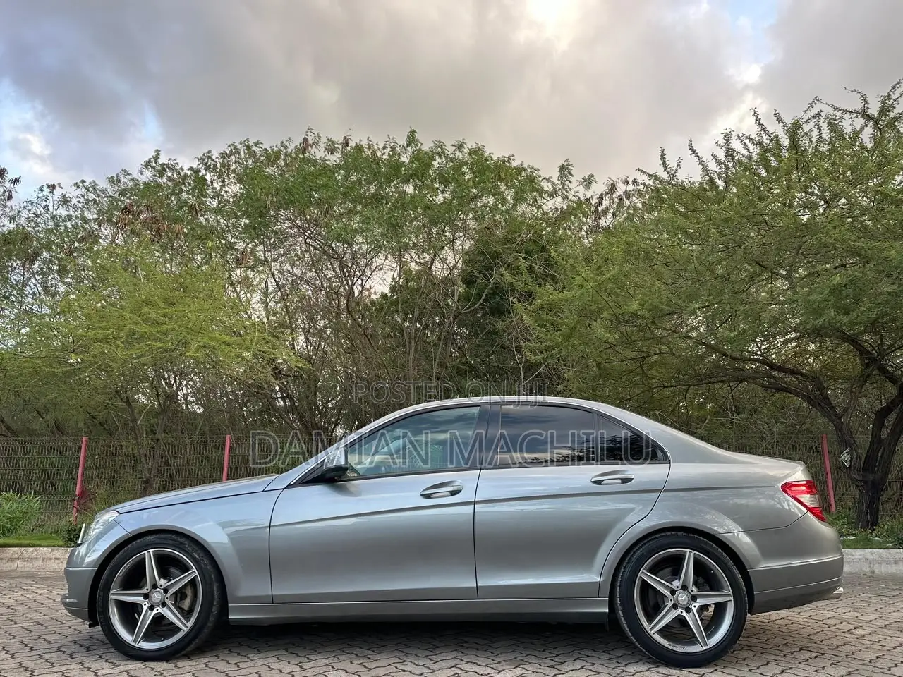 Mercedes-Benz C-Class 2009 Gray