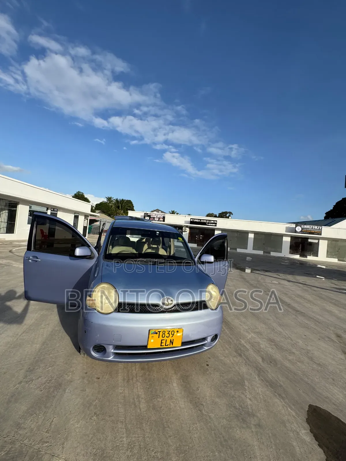 Toyota Sienta 2004 Gray