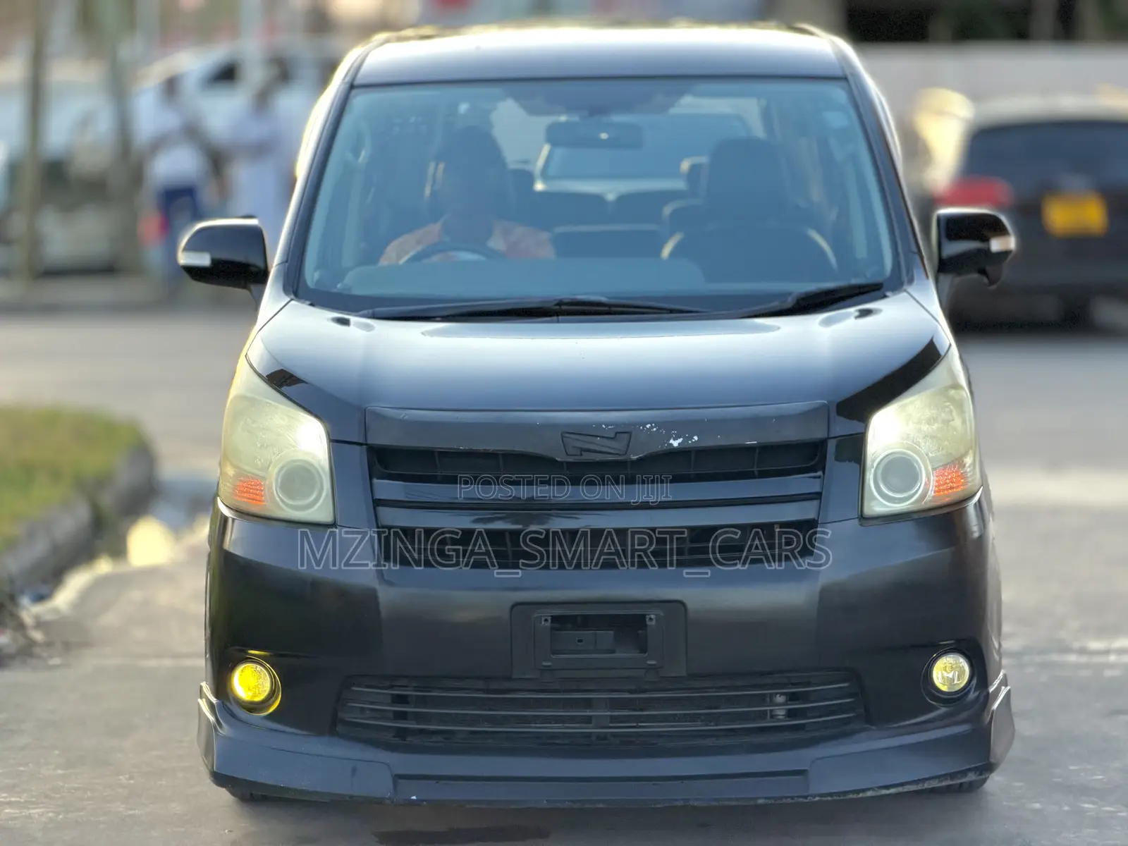 Toyota Noah 2010 Black