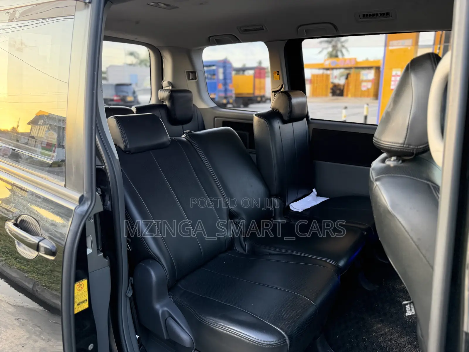 Toyota Noah 2010 Black