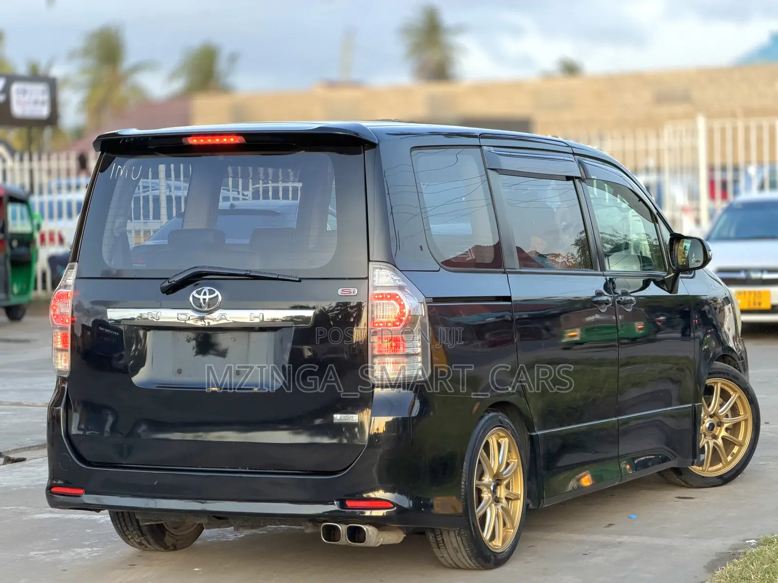 Toyota Noah 2010 Black