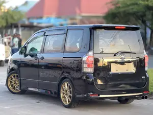 Toyota Noah 2010 Black