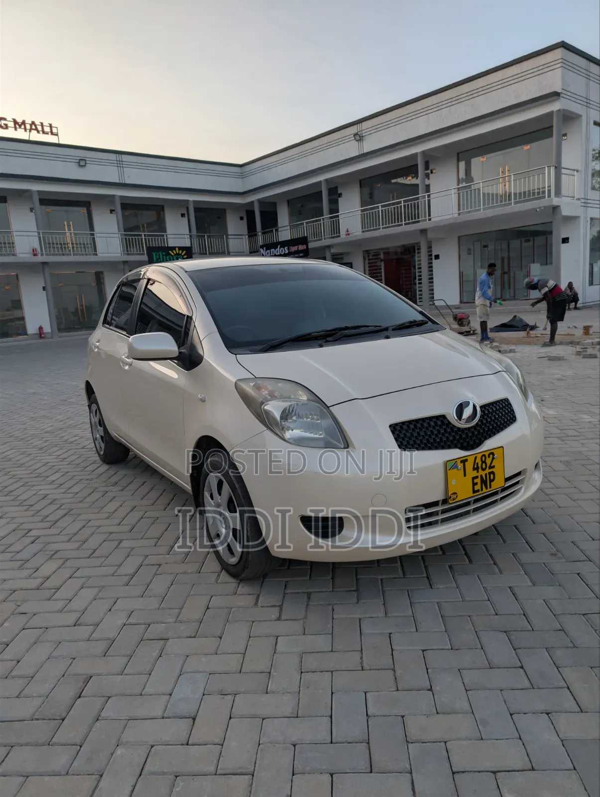Toyota Vitz 2006 Off white