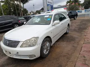 Toyota Crown 2006 White