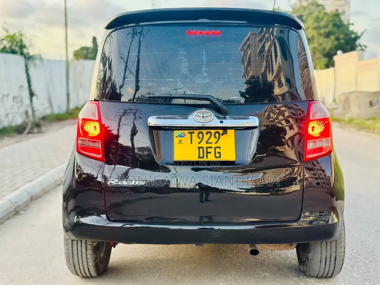 Toyota Ractis 2005 Black
