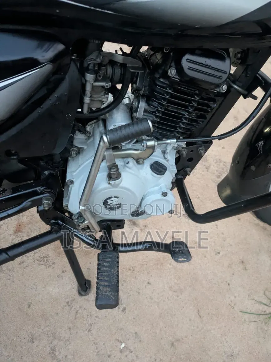 Bajaj Boxer 125 2024 Black