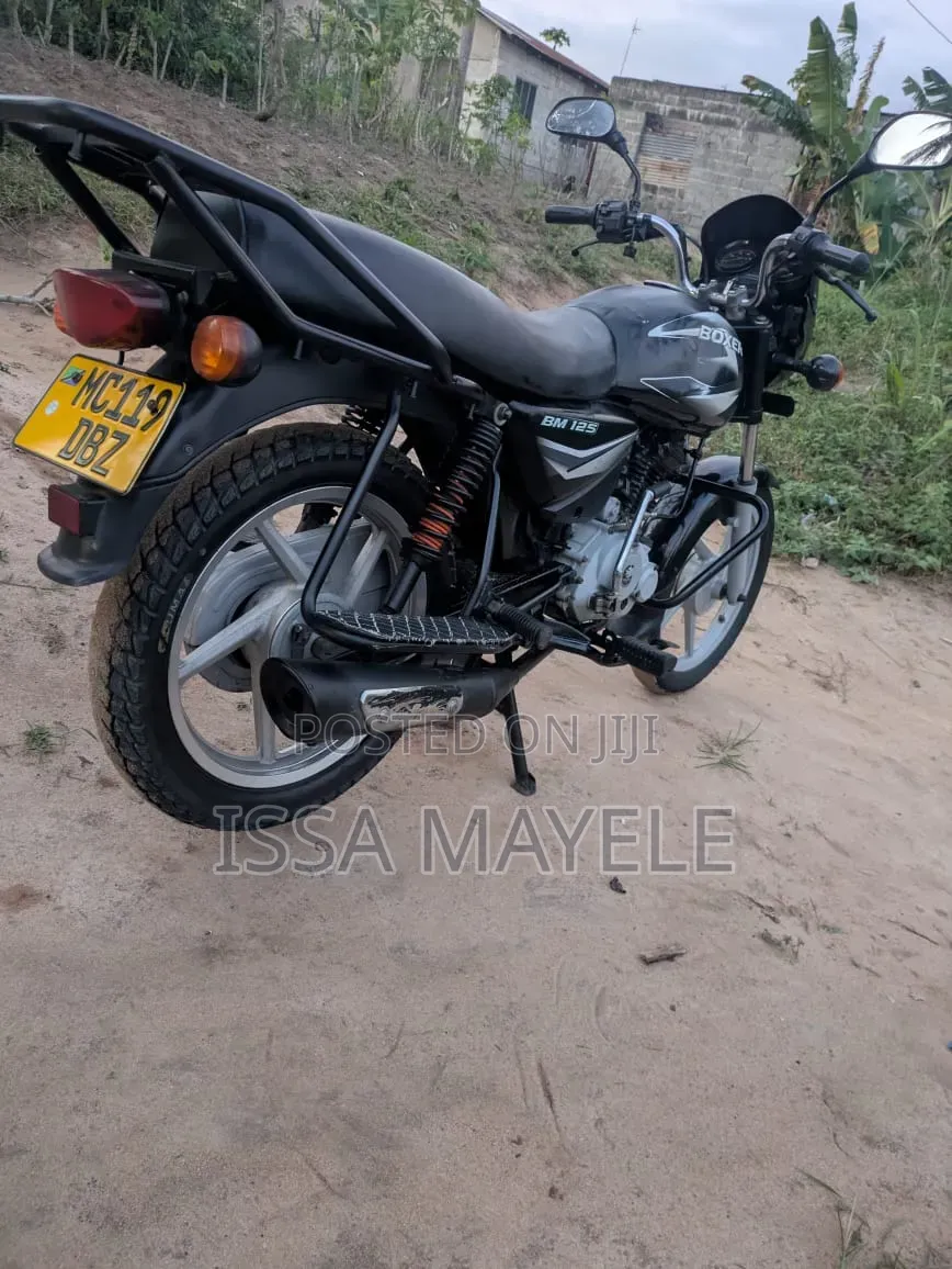 Bajaj Boxer 125 2024 Black