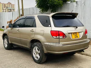 Toyota Harrier 2003 Gold