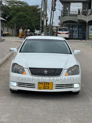 Toyota Crown 2007 White