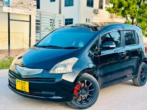 Toyota Ractis 2010 Black