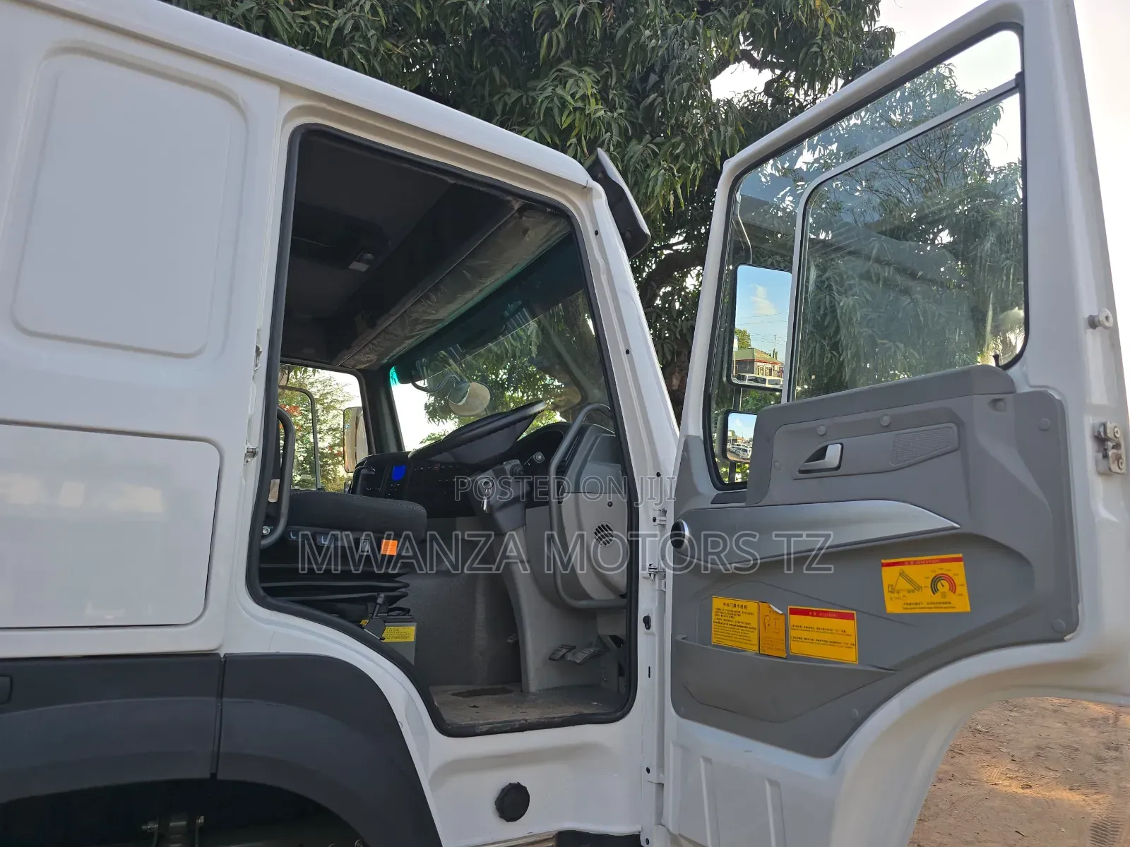 Howo Tipper Kali 2015 White