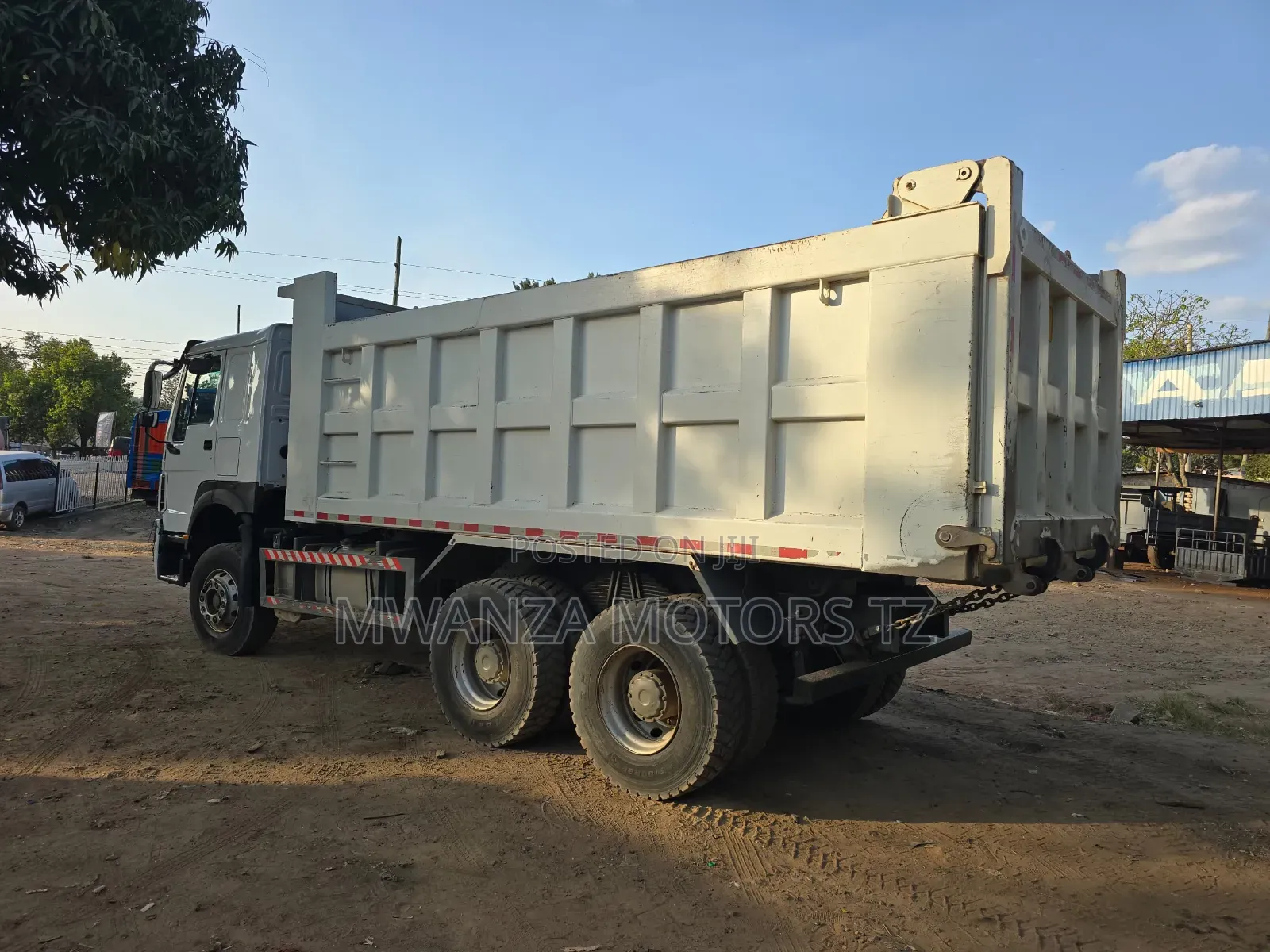 Howo Tipper Kali 2015 White