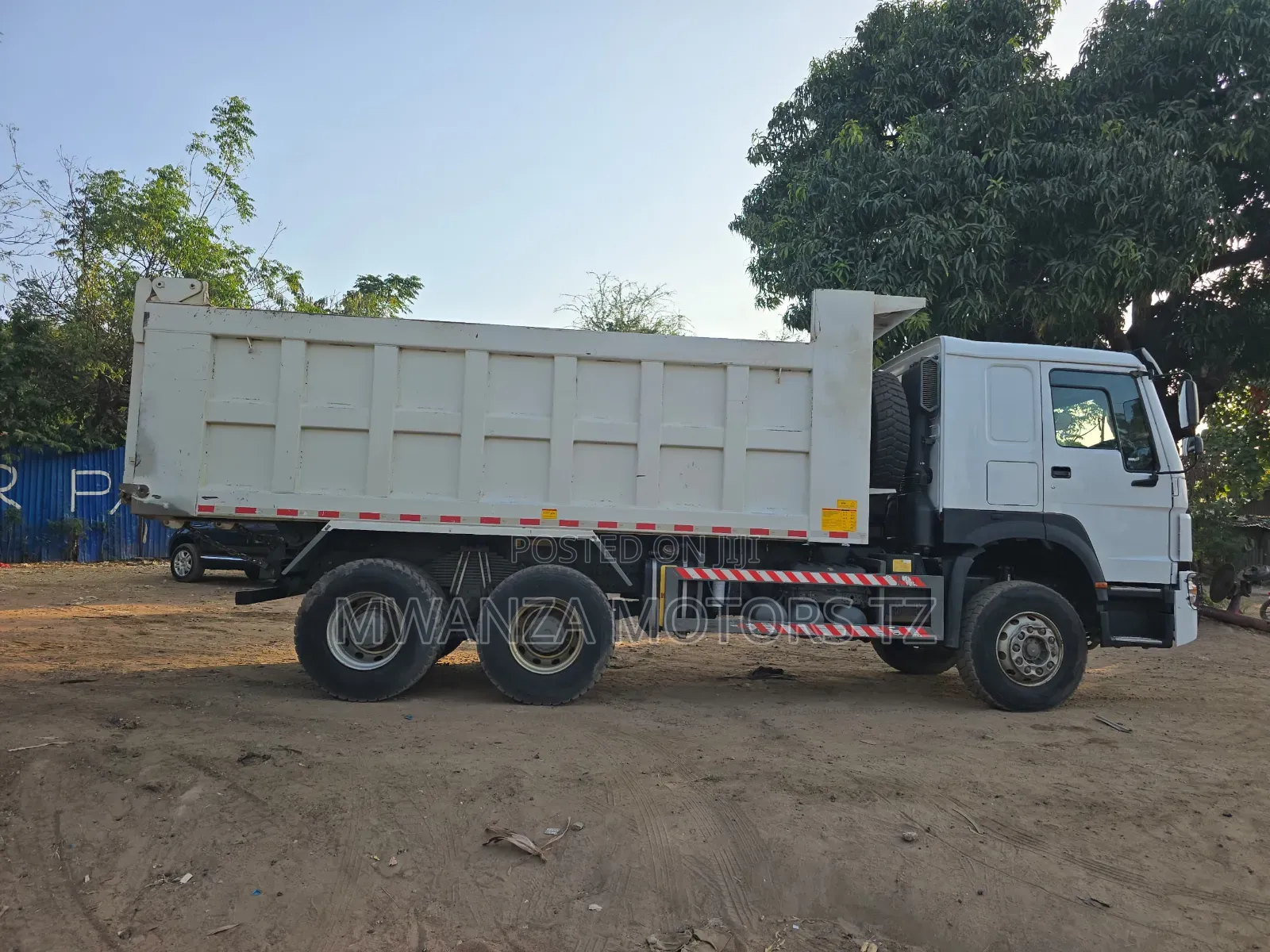 Howo Tipper Kali 2015 White