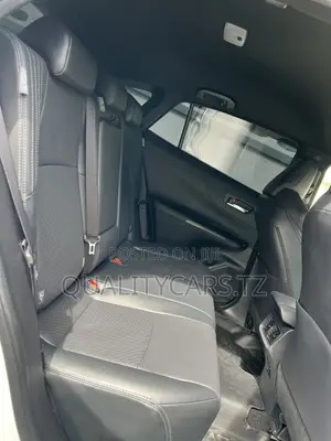 Toyota Harrier 2.0 2020 White