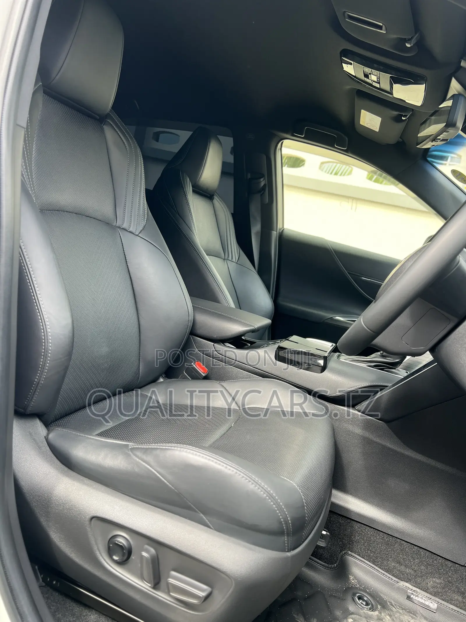 Toyota Harrier 2.0 2020 White