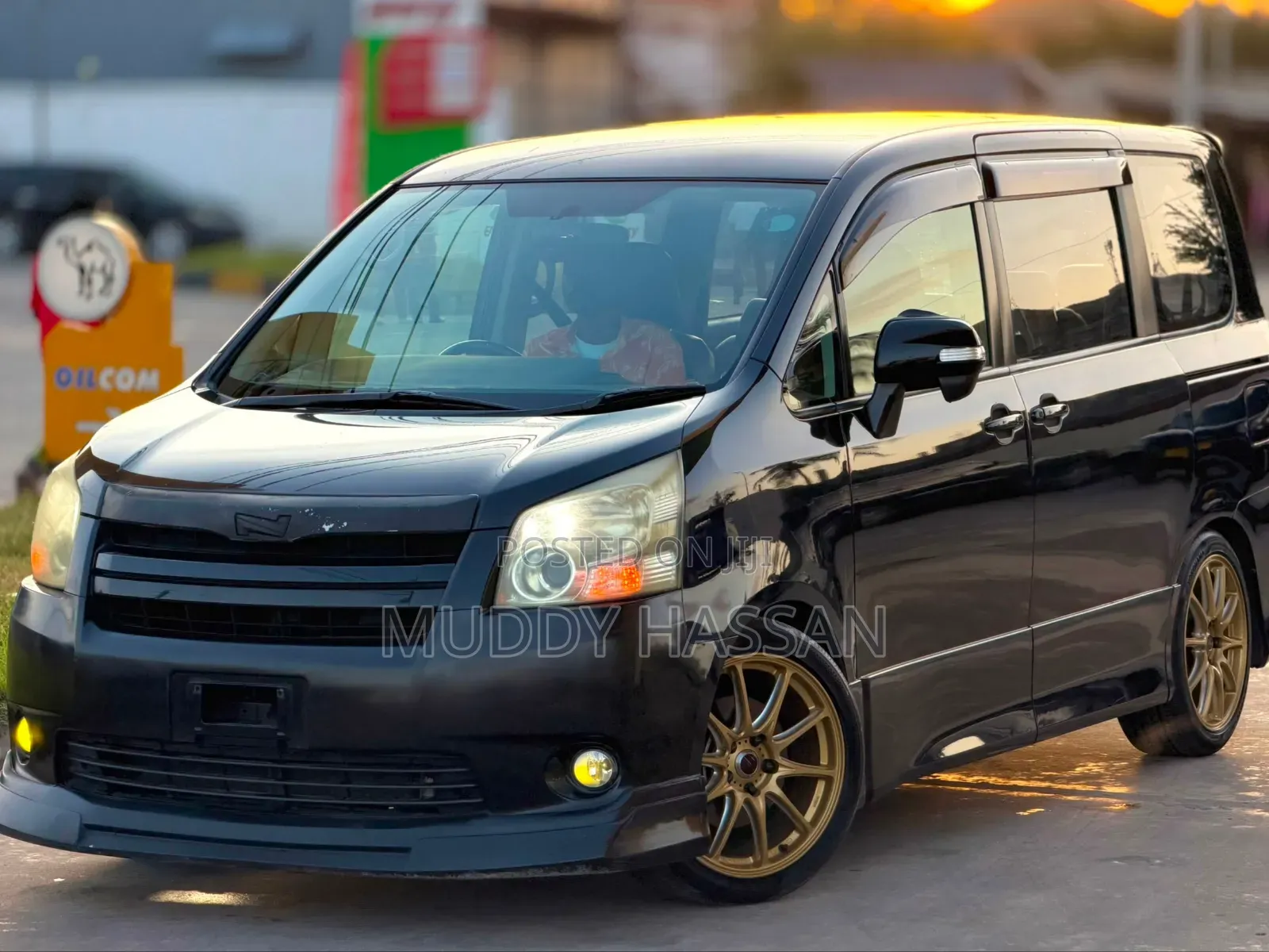 Toyota Noah 2010 Black