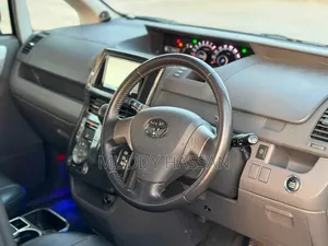 Toyota Noah 2010 Black