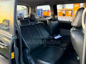 Toyota Noah 2010 Black