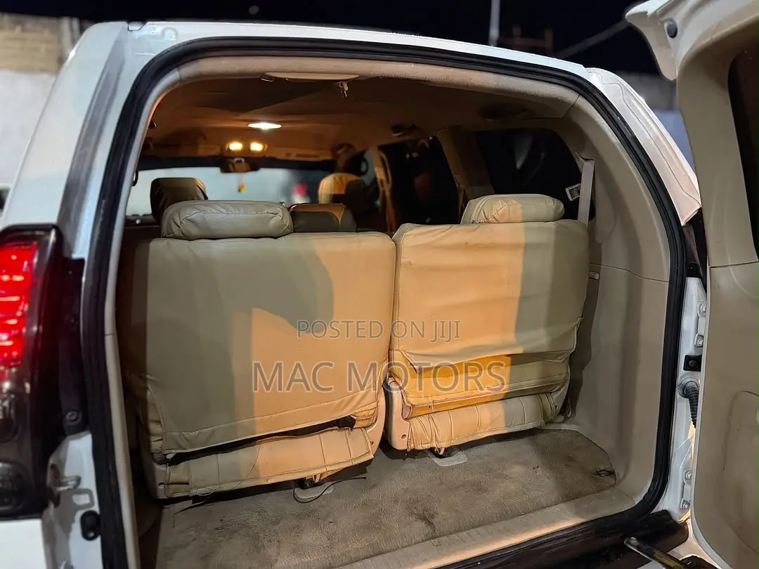 Toyota Land Cruiser Prado 2006 White