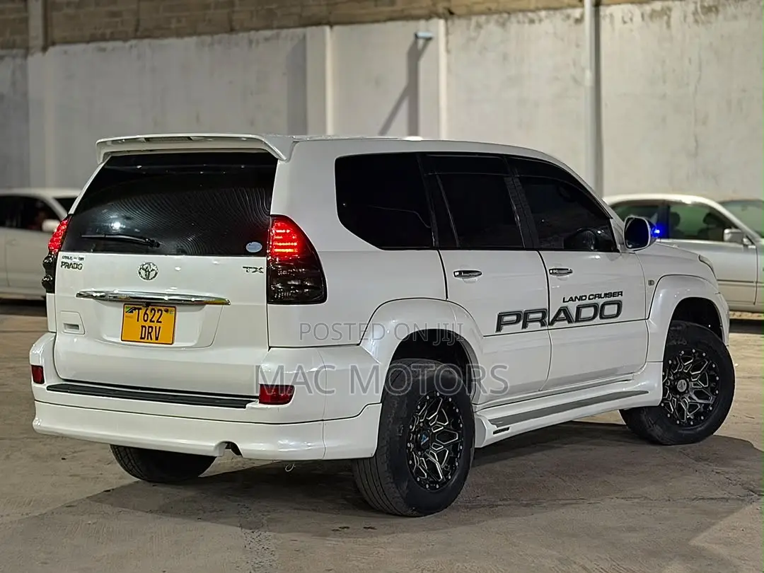 Toyota Land Cruiser Prado 2006 White