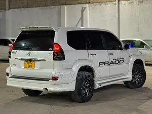 Toyota Land Cruiser Prado 2006 White
